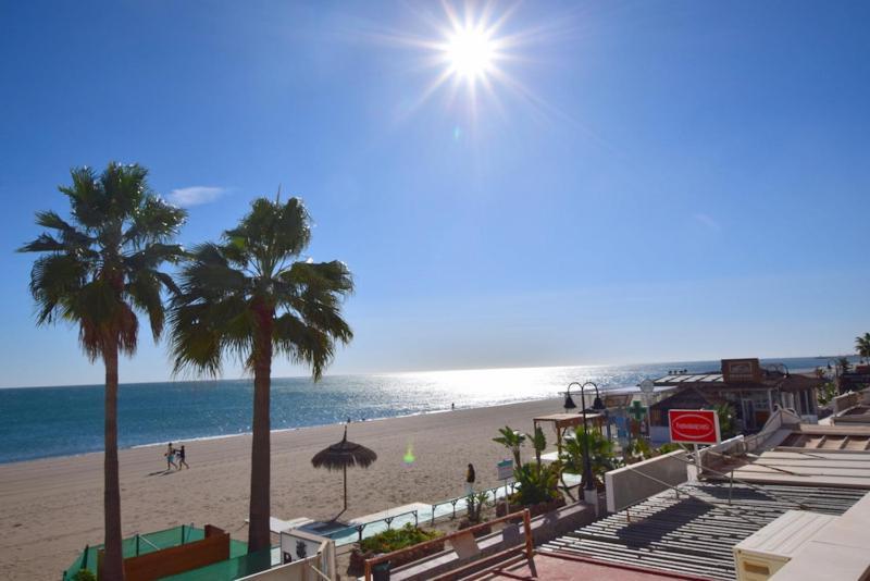 Ferienwohnung Carihuela 1ª Linea De Playa Torremolinos Exterior foto