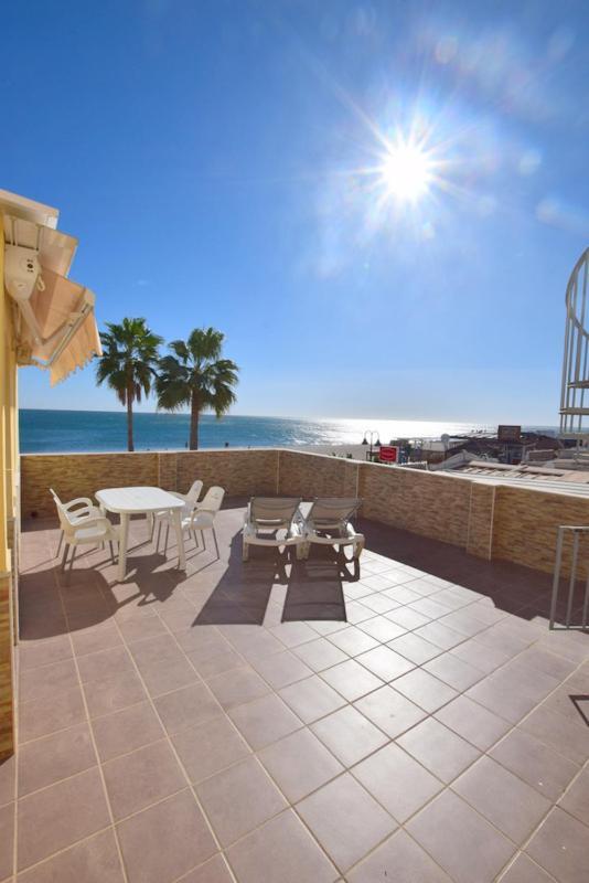 Ferienwohnung Carihuela 1ª Linea De Playa Torremolinos Exterior foto